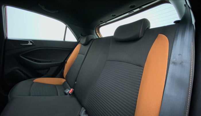 2015 Hyundai i20 Active 1.4 SX, Diesel, Manual, 67,192 km, Right Side Rear Door Cabin