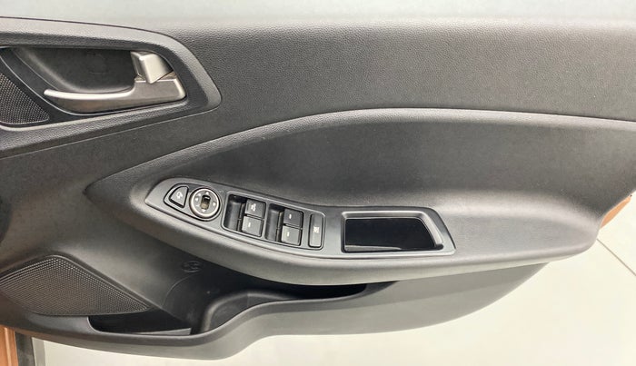 2015 Hyundai i20 Active 1.4 SX, Diesel, Manual, 67,192 km, Driver Side Door Panels Control