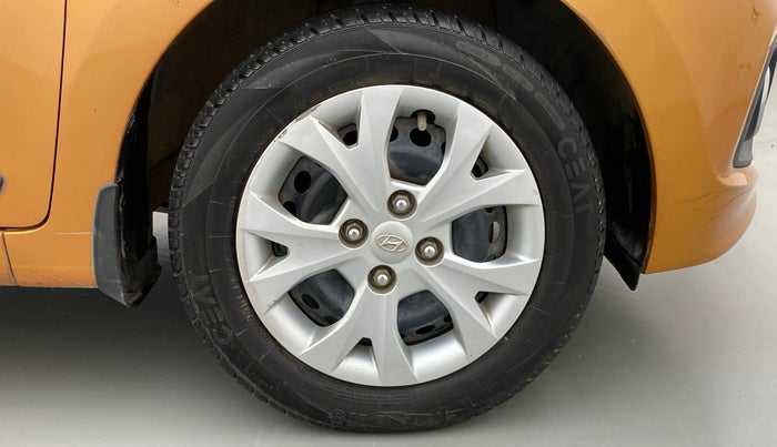 2014 Hyundai Grand i10 SPORTZ 1.2 KAPPA VTVT, Petrol, Manual, 13,424 km, Right Front Wheel