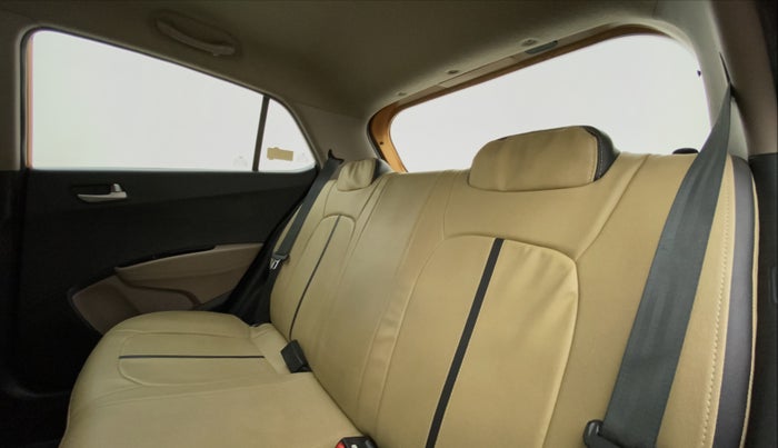 2014 Hyundai Grand i10 SPORTZ 1.2 KAPPA VTVT, Petrol, Manual, 13,424 km, Right Side Rear Door Cabin
