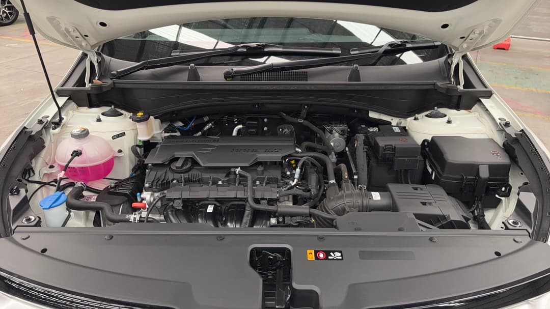 2023 Kia Sportage Sx (FWD), Automatic, 22110 km, Open Bonnet (Engine)