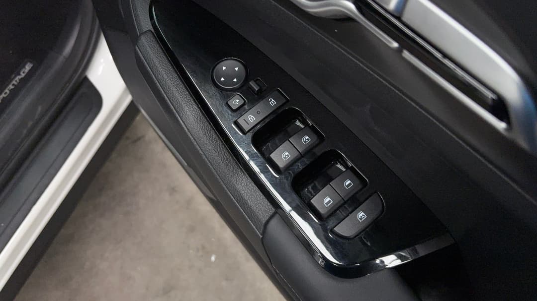2023 Kia Sportage Sx (FWD), Automatic, 22110 km, Drivers Side Door Panel Controls