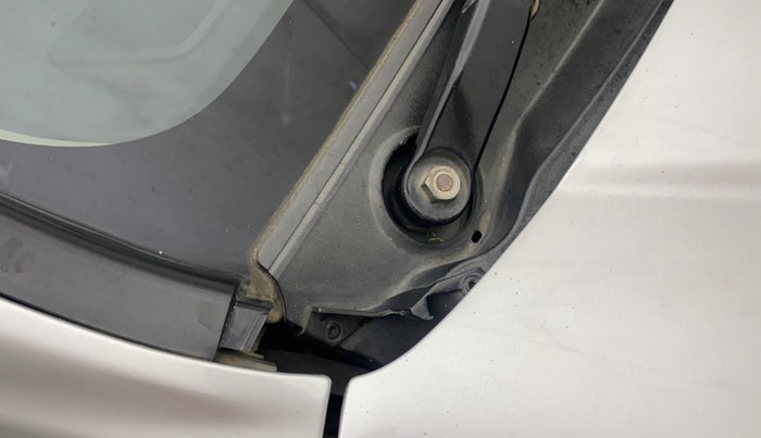 2017 Honda WR-V 1.2L I-VTEC VX MT, Petrol, Manual, 87,905 km, Bonnet (hood) - Cowl vent panel has minor damage