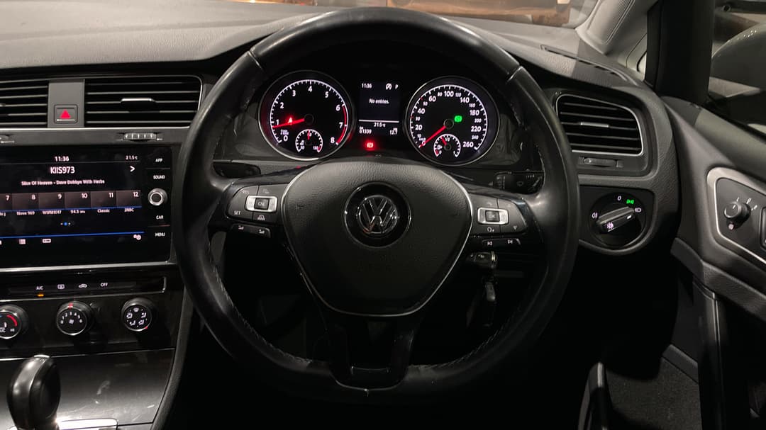 2018 Volkswagen Golf 110 Tsi Trendline, Automatic, 61339 km, Steering Wheel Close-up