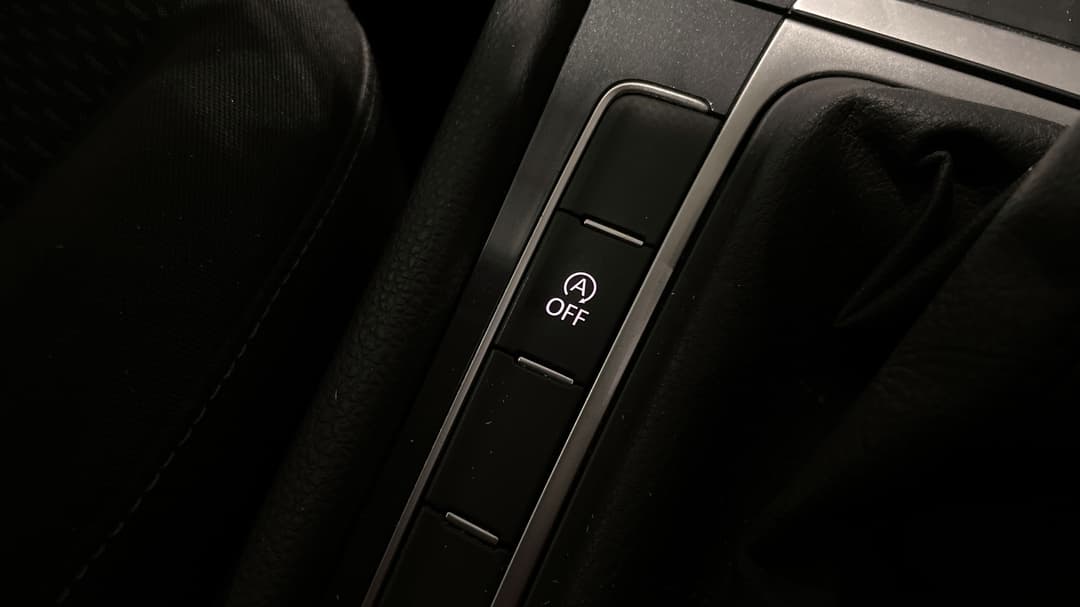 2018 Volkswagen Golf 110 Tsi Trendline, Automatic, 61339 km, Utility Switches/Buttons