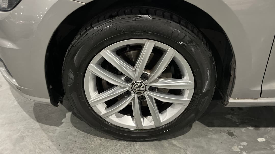 2018 Volkswagen Golf 110 Tsi Trendline, Automatic, 61339 km, Left Front Wheel