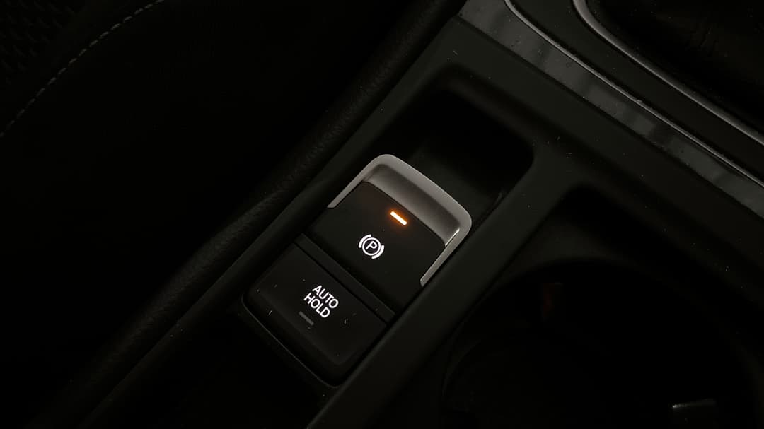 2018 Volkswagen Golf 110 Tsi Trendline, Automatic, 61339 km, Handbrake
