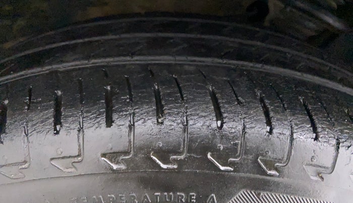 2018 Maruti IGNIS DELTA 1.2 K12, Petrol, Manual, 5,201 km, Right Rear Tyre Tread