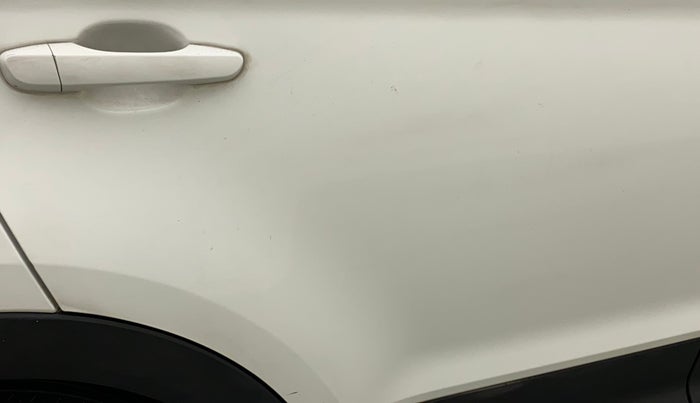 2016 Hyundai Creta S 1.6 PETROL, Petrol, Manual, 1,09,310 km, Right rear door - Minor scratches