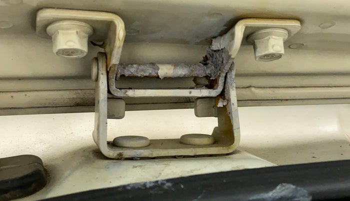 2016 Hyundai Creta S 1.6 PETROL, Petrol, Manual, 1,09,310 km, Dicky (Boot door) - Slightly rusted