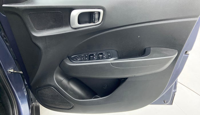 2020 Hyundai VENUE 1.5 SX CRDI MT, Diesel, Manual, 34,757 km, Driver Side Door Panels Control