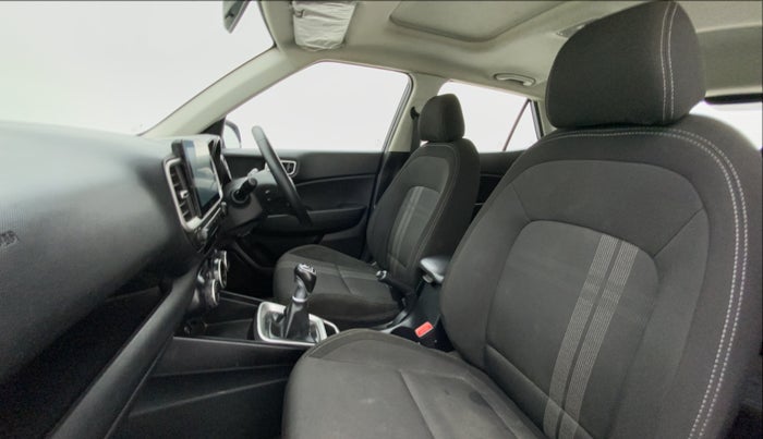 2020 Hyundai VENUE 1.5 SX CRDI MT, Diesel, Manual, 34,757 km, Right Side Front Door Cabin