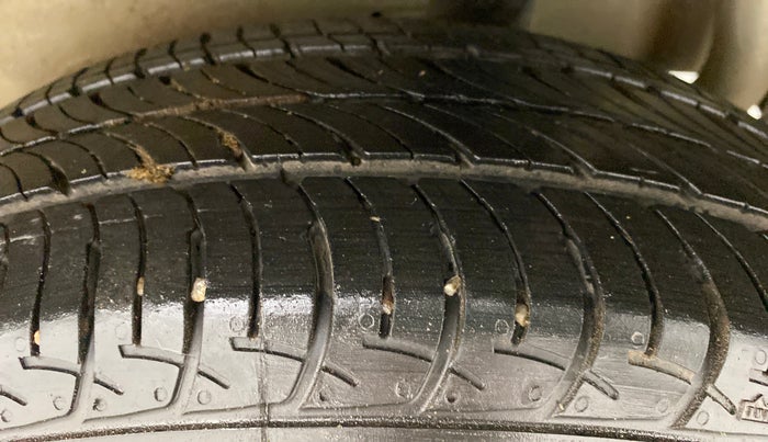 2017 Maruti Celerio VXI d, Petrol, Manual, 32,918 km, Left Rear Tyre Tread
