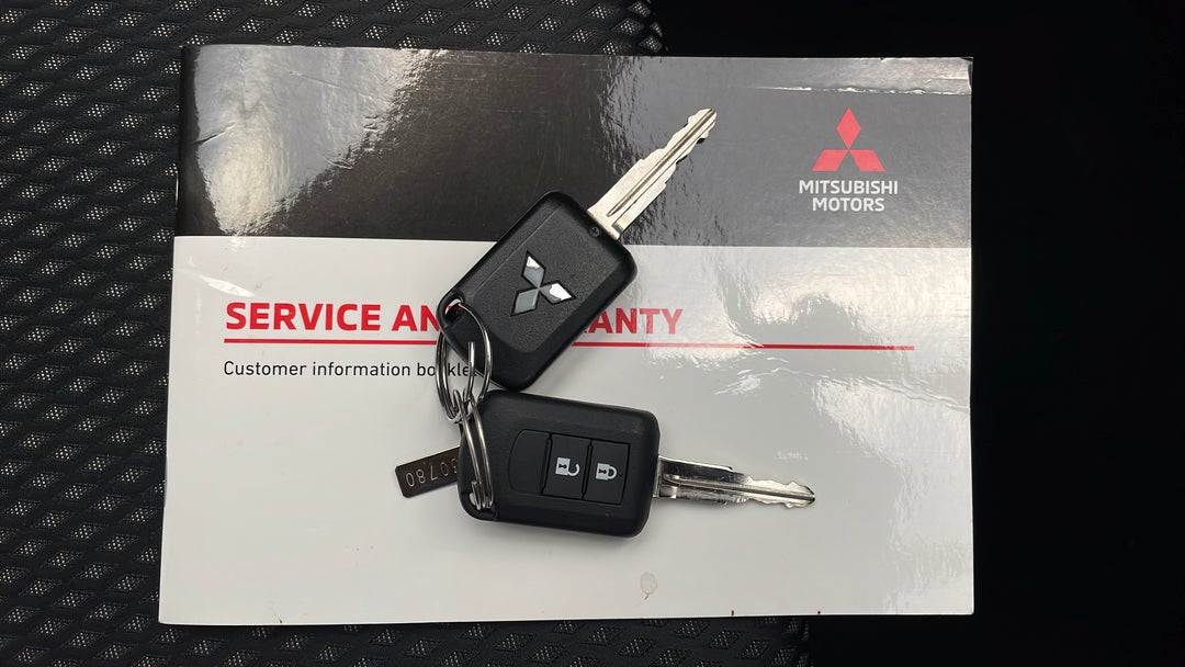 2019 Mitsubishi Outlander Es 7 Seat (2wd), Automatic, 43285 km, Key Close-up