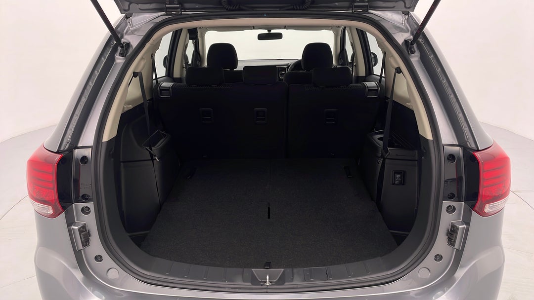 2019 Mitsubishi Outlander Es 7 Seat (2wd), Automatic, 43285 km, Boot Inside View