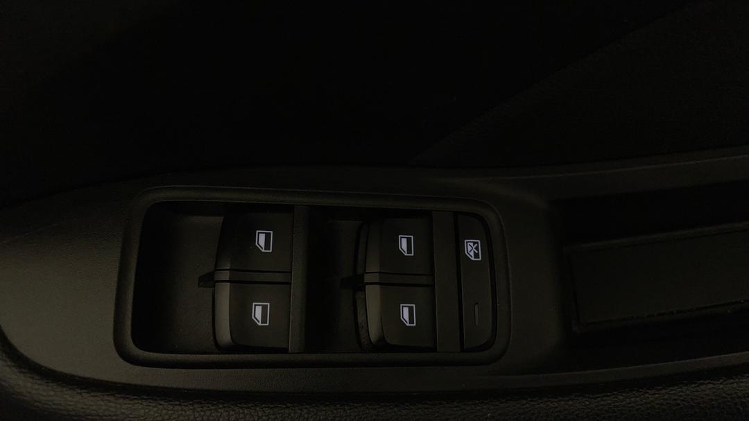 2021 MG ZS EV Essence, Automatic, 39657 km, Drivers Side Door Panel Controls