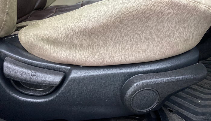 2015 Hyundai Xcent S 1.1 CRDI, Diesel, Manual, 71,511 km, Driver Side Adjustment Panel