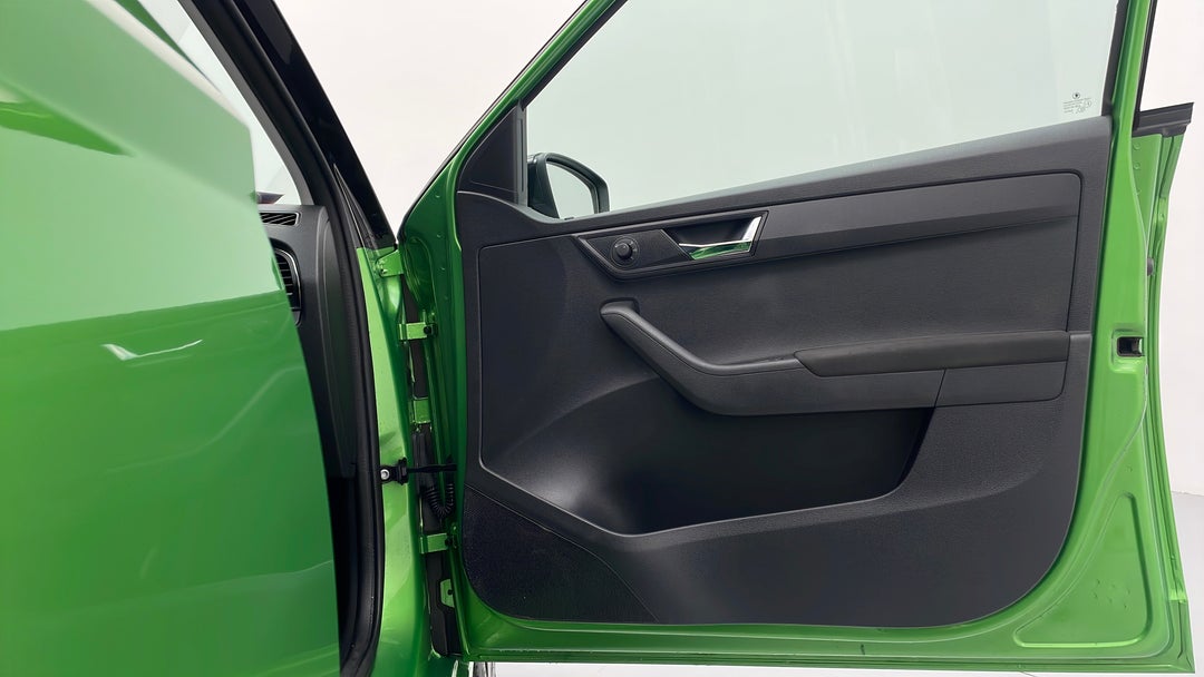 2019 SKODA Fabia 81 Tsi, Automatic, 19976 km, Speaker View