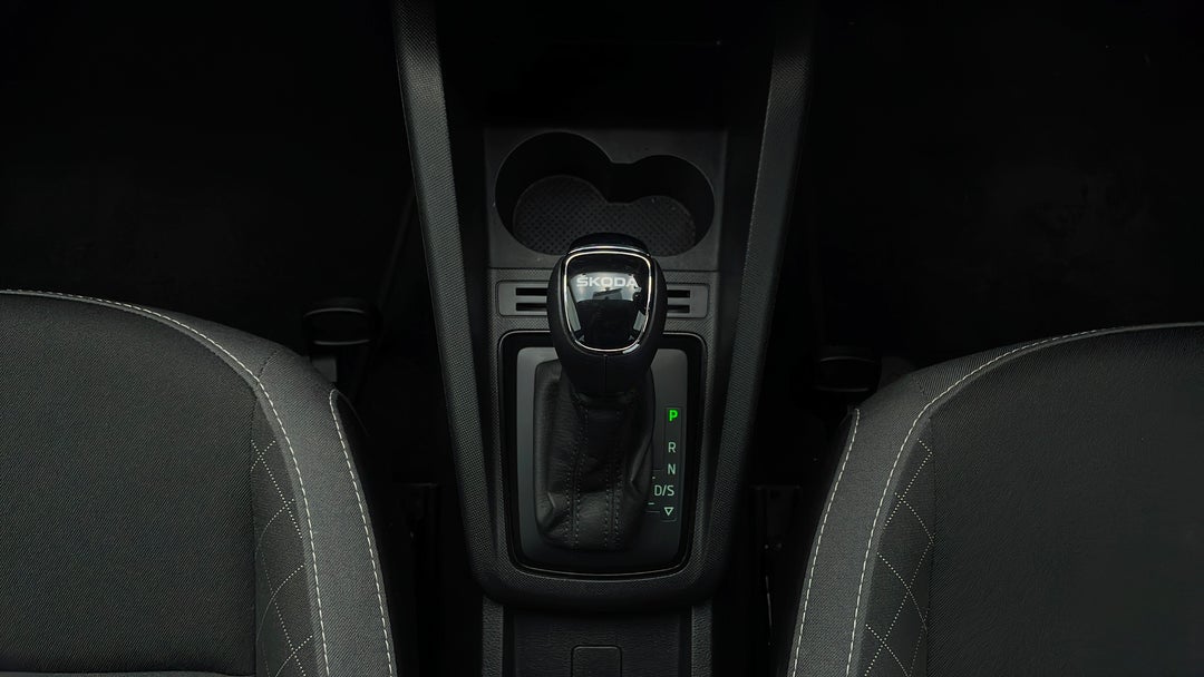 2019 SKODA Fabia 81 Tsi, Automatic, 19976 km, Gear Lever 