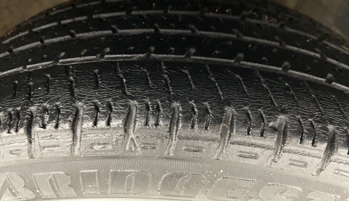 2017 Maruti Alto K10 VXI P, Petrol, Manual, 41,521 km, Right Front Tyre Tread