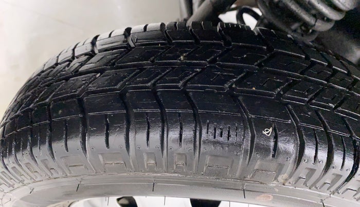 2017 Maruti Eeco 5 STR WITH AC PLUSHTR, Petrol, Manual, 21,931 km, Right Rear Tyre Tread