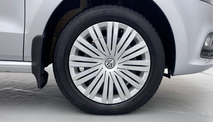 2019 Volkswagen Polo COMFORTLINE 1.0 PETROL, Petrol, Manual, 11,349 km, Right Front Wheel