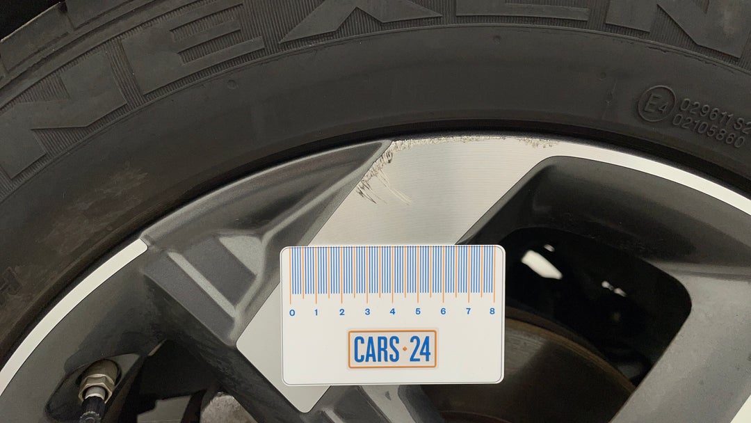 2022 Hyundai Venue Elite (black) Two-tone Roof, Automatic, 33881 km, Wheels Rim Front LHS Gutter Rash