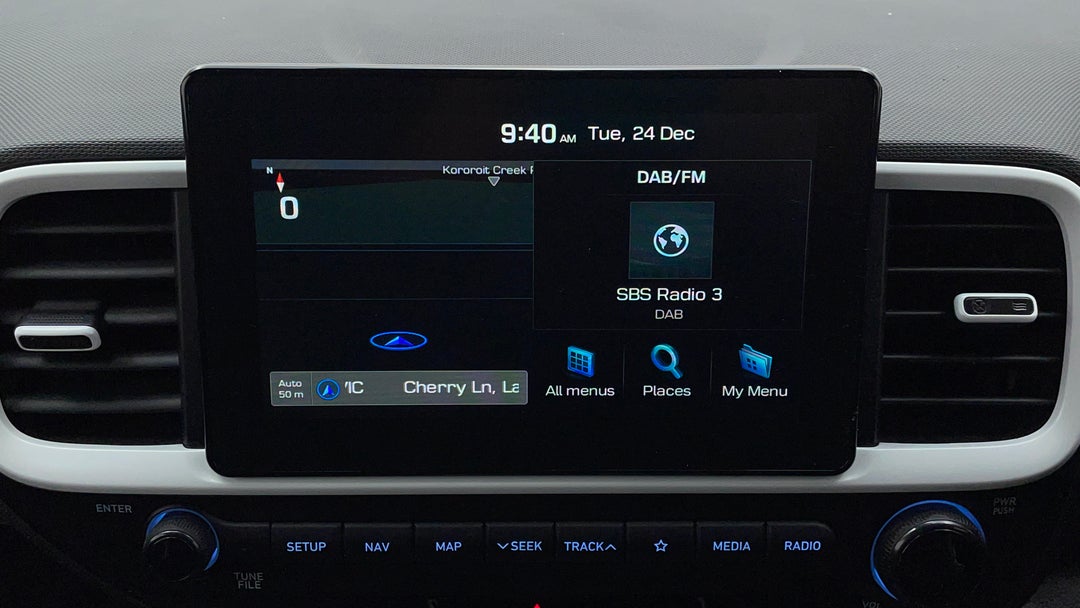 2022 Hyundai Venue Elite (black) Two-tone Roof, Automatic, 33881 km, Infotainment System