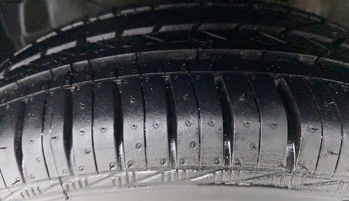 2014 Honda Amaze 1.2 SMT I VTEC, Petrol, Manual, 35,265 km, Left Front Tyre Tread