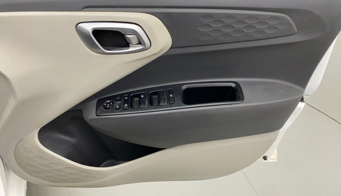 2020 Hyundai AURA SX PLUS 1.2 AMT CRDI, Diesel, Automatic, 58,033 km, Driver Side Door Panels Control
