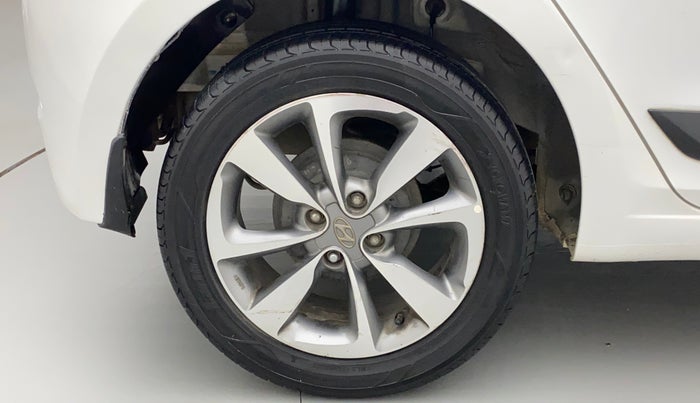 2017 Hyundai Elite i20 ASTA 1.4 CRDI (O), Diesel, Manual, 1,01,707 km, Right Rear Wheel