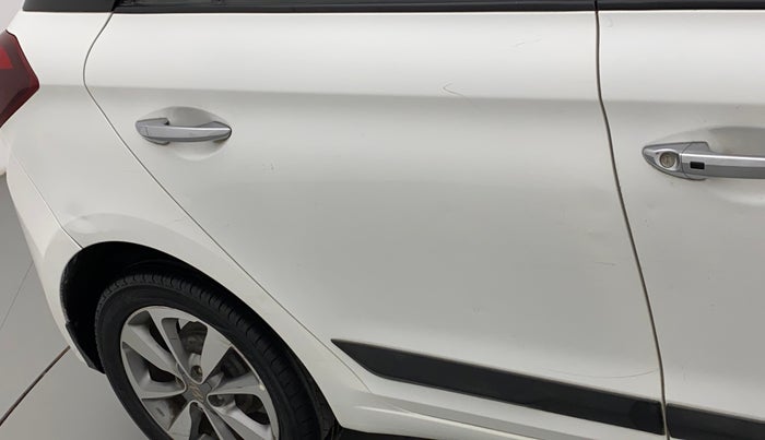 2017 Hyundai Elite i20 ASTA 1.4 CRDI (O), Diesel, Manual, 1,01,707 km, Right rear door - Minor scratches