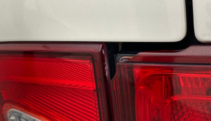 2018 Maruti IGNIS ALPHA 1.2 K12 AMT, Petrol, Automatic, 43,617 km, Right tail light - Minor damage