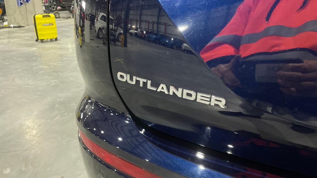 2023 Mitsubishi Outlander Es 5 Seat (2WD), Automatic, 50881 km, Badge (Boot Left Side)