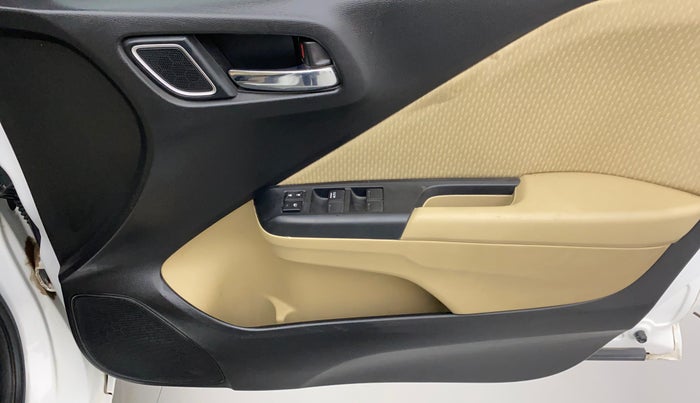 2022 Honda City 1.5L I-VTEC V MT 4TH GEN, Petrol, Manual, 14,591 km, Driver Side Door Panels Control