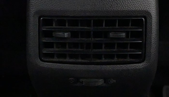 2017 Hyundai Elite i20 ASTA 1.2, Petrol, Manual, 43,796 km, Rear AC Vents