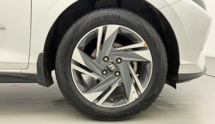 2022 Hyundai NEW I20 ASTA (O) 1.2 MT, Petrol, Manual, 29,783 km, Right Front Wheel