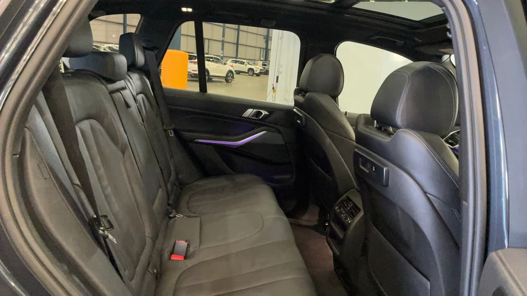 2022 BMW X5 xDrive30d M Sport, Automatic, 49561 km, Right Side Rear Door Cabin View