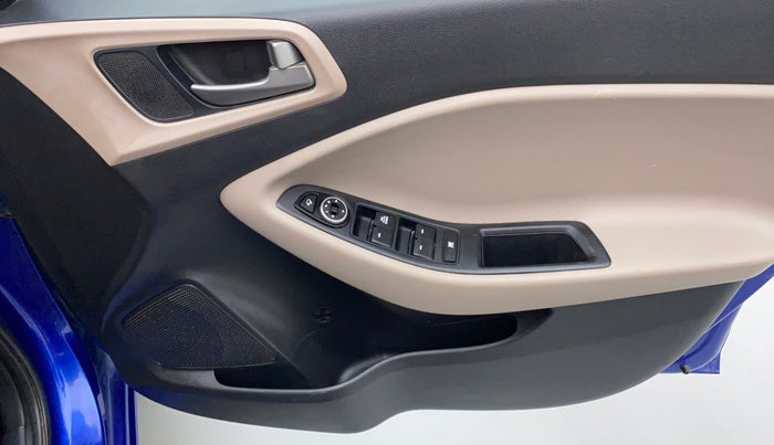 2016 Hyundai Elite i20 SPORTZ 1.2, Petrol, Manual, 59,024 km, Driver Side Door Panels Control