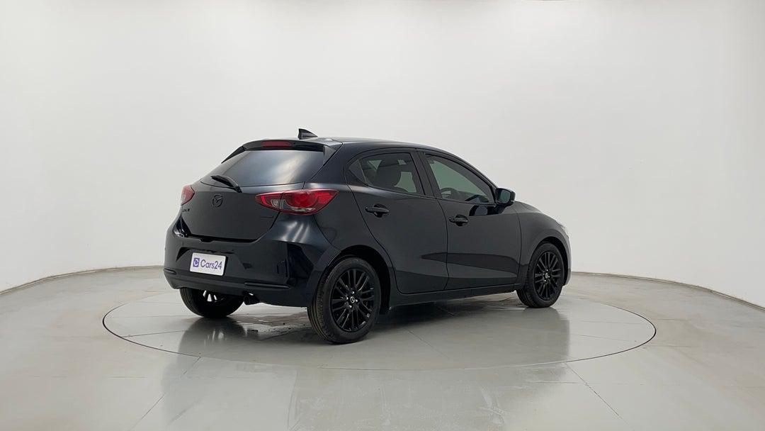 Right Back Diagonal (45- Degree) View