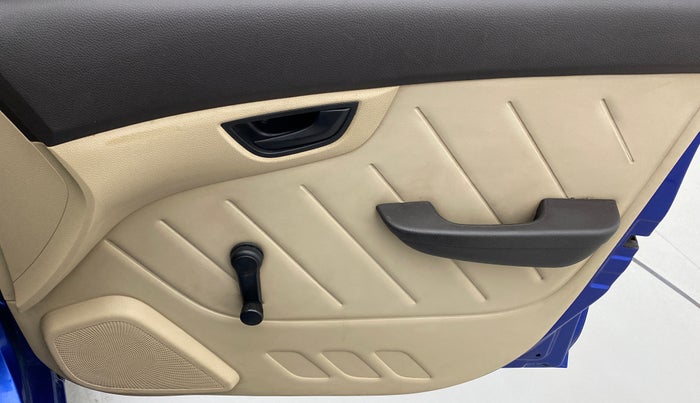 2014 Hyundai Eon D-LITE+, Petrol, Manual, 61,935 km, Driver Side Door Panels Control