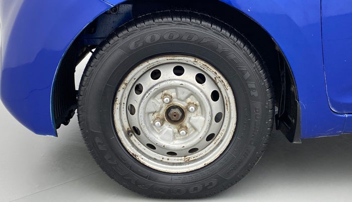 2014 Hyundai Eon D-LITE+, Petrol, Manual, 61,935 km, Left Front Wheel