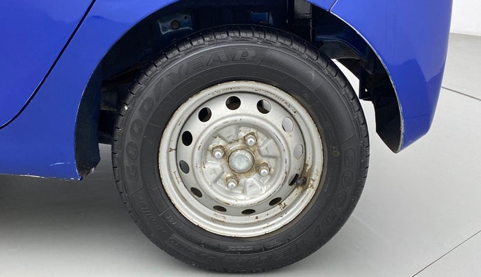 2014 Hyundai Eon D-LITE+, Petrol, Manual, 61,935 km, Left Rear Wheel