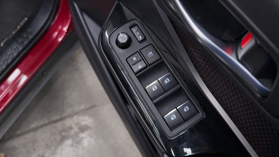 2019 Toyota C-HR Koba (2WD), Automatic, 63705 km, Drivers Side Door Panel Controls
