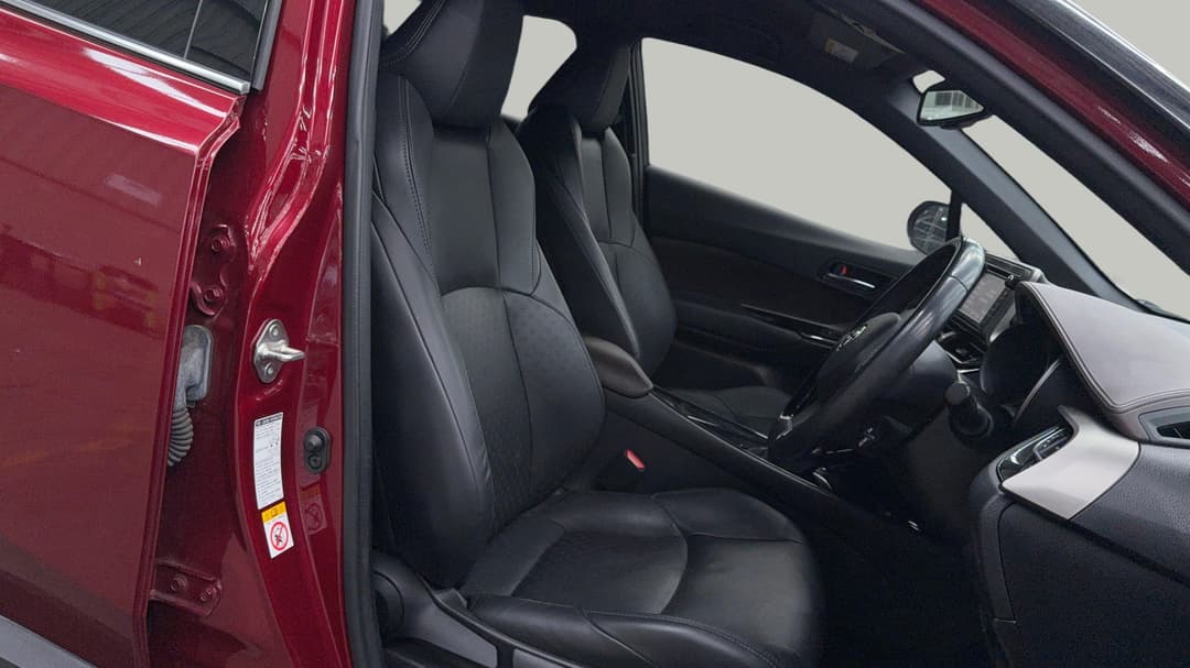 2019 Toyota C-HR Koba (2WD), Automatic, 63705 km, Right Side Front Door Cabin View