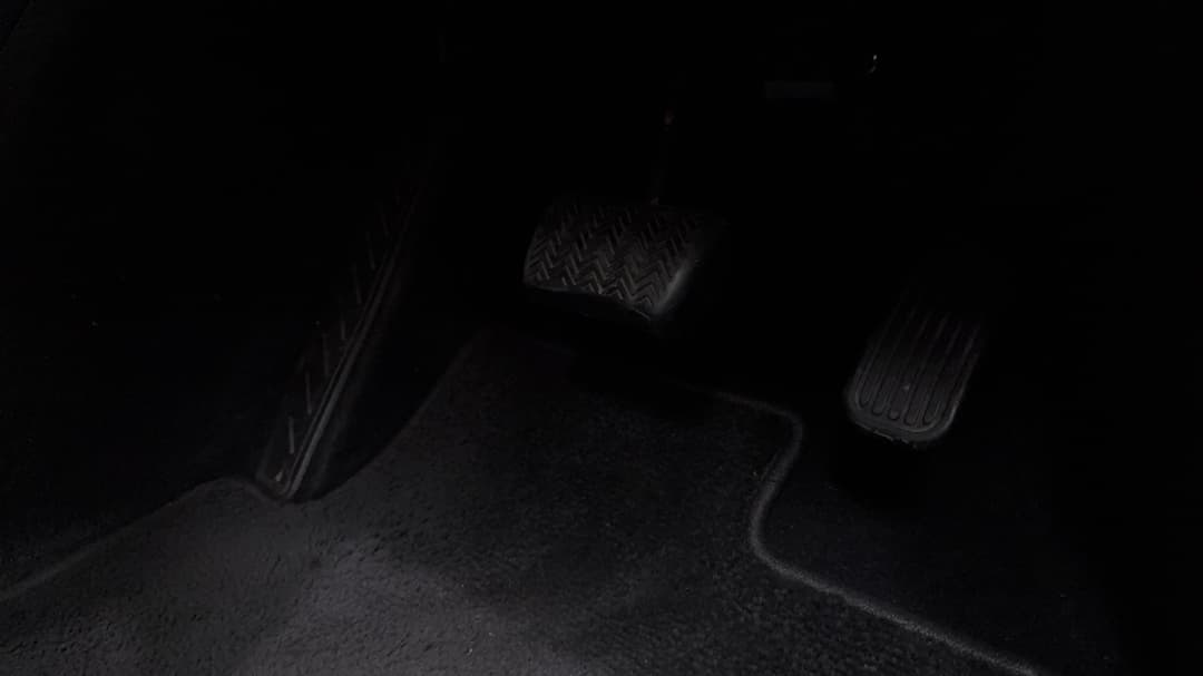 2019 Toyota C-HR Koba (2WD), Automatic, 63705 km, Pedals and Footmat