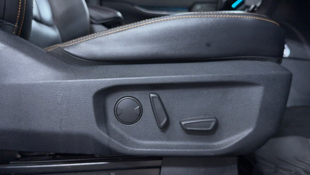 2022 Ford Ranger Wildtrak 3.0 (4x4), Automatic, 82254 km, Drivers Side Adjustment Panel