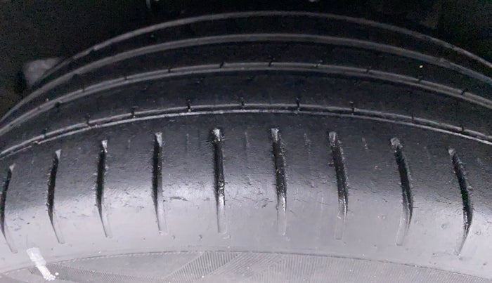 2018 Maruti Baleno ZETA 1.2 K12, Petrol, Manual, 70,899 km, Left Rear Tyre Tread