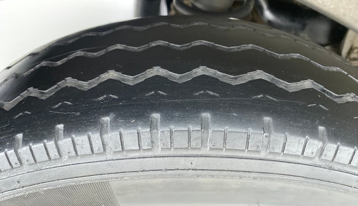 2019 Maruti Eeco 5 STR WITH AC PLUSHTR, Petrol, Manual, 28,709 km, Right Rear Tyre Tread