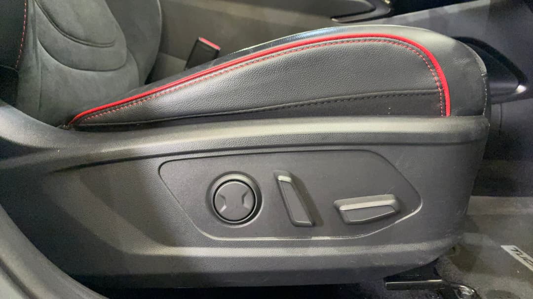 2022 Hyundai Tucson Highlander N Line (AWD), Automatic, 33629 km, Drivers Side Adjustment Panel